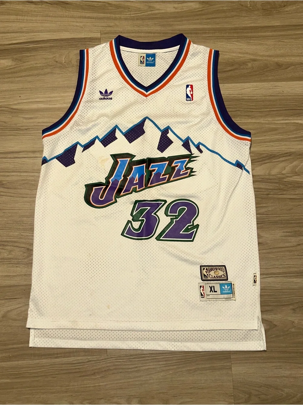 Vintage Adidas White Utah Jazz #32 Hardwood Classics Jersey Malone xl